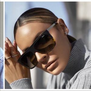 Quay Australia sun glasses